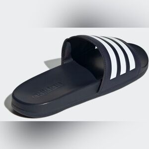 Adidas Men’s Adilette Comfort Slide Legend Ink / Cloud White color size 18 new